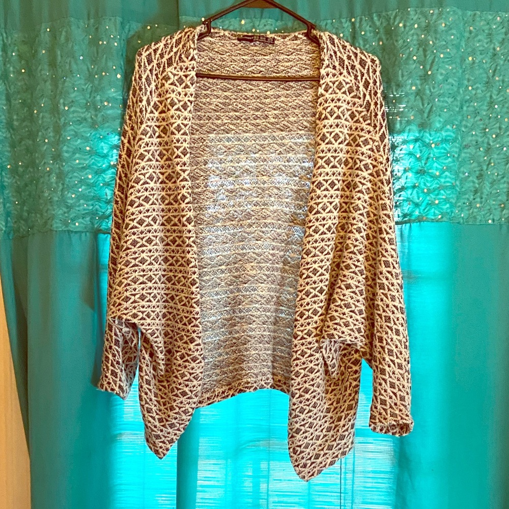 Woman’s 3/4 Sleeved Cardigan